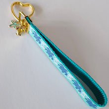 Load image into Gallery viewer, Glittery Sea Turtles Honu on Gold Key Chain Fob with Turtle & Pearl or Starfish Charm
