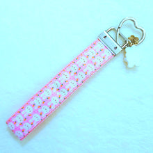 Load image into Gallery viewer, Kawaii Bunny Faces Key Fob in Pink