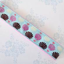 Load image into Gallery viewer, Sparkly Shells on Yellow Gold Key Chain Fob with Shell Charm