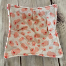 Load image into Gallery viewer, Pig Mommy Baby - 100% Cotton Bowl Cozy
