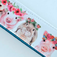 Load image into Gallery viewer, Animals with Leipo&#39;o (Wreaths) - Key Chain Fob with Your Choice of Rose Gold, Yellow Gold or Silver Hardware
