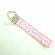Load image into Gallery viewer, Kawaii Bunny Faces Key Fob in Pink
