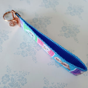 White Samoyed Eskimo White Fluffy Dog & Puppies Key Chain Fob with Enameled Paw Print Charm