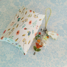 Load image into Gallery viewer, Crystal Bunny Bag/Cell Phone Charms
